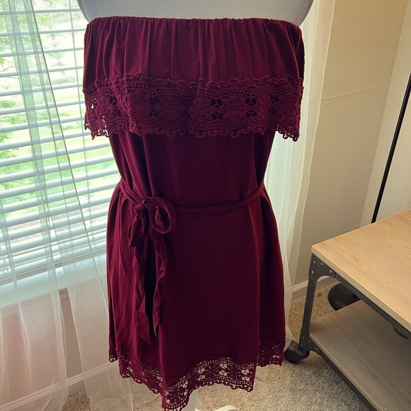 Forever 21 Dresses & Skirts - FOREVER 21 - Crochet strapless dress
